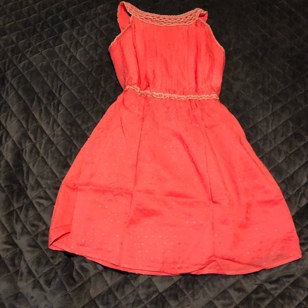 Women’s midi dress coral color crochet details - Picture 4 of 8